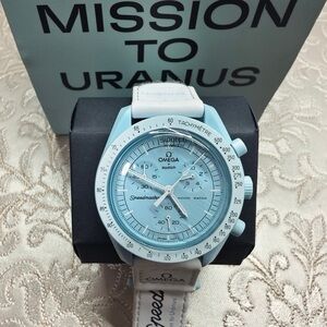 💝MoonSwatch Mission to Uranus – Swatch × Omega